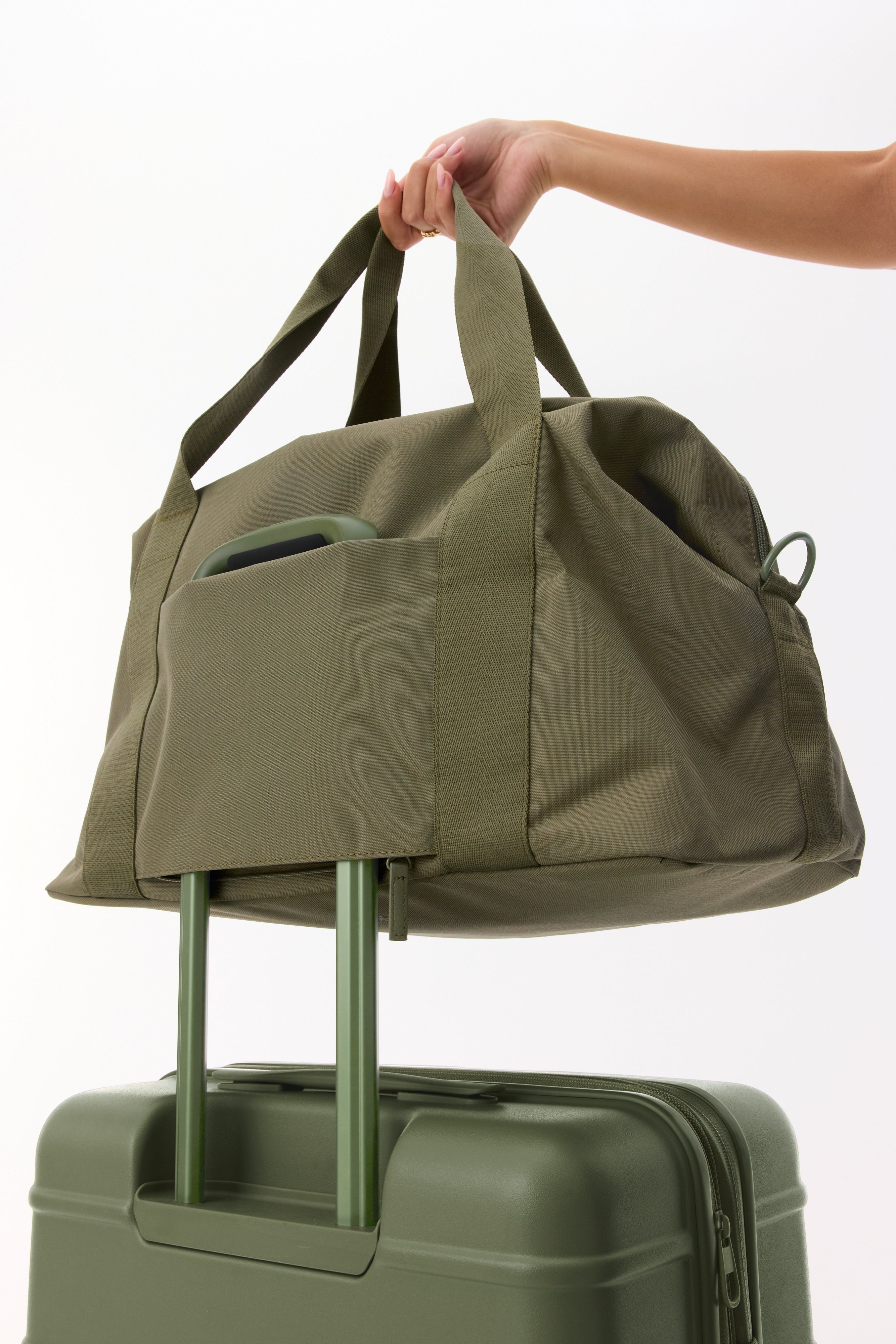Resale The B??ISics Duffle in Olive