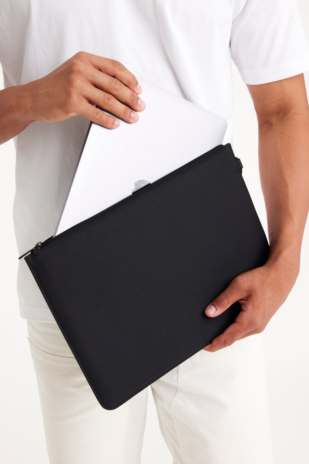 Resale The B??ISics Laptop Pouch in Black