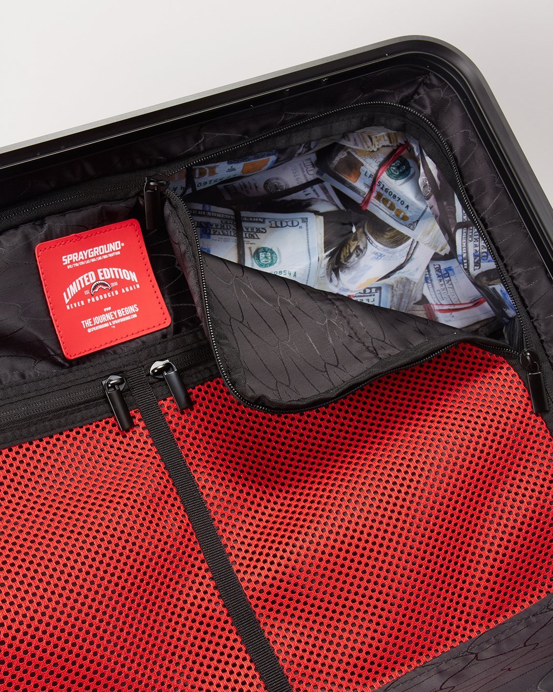 SHARKFLOWER 21.5ƒ?� CARRY-ON SHARKNAUTICS LUGGAGE