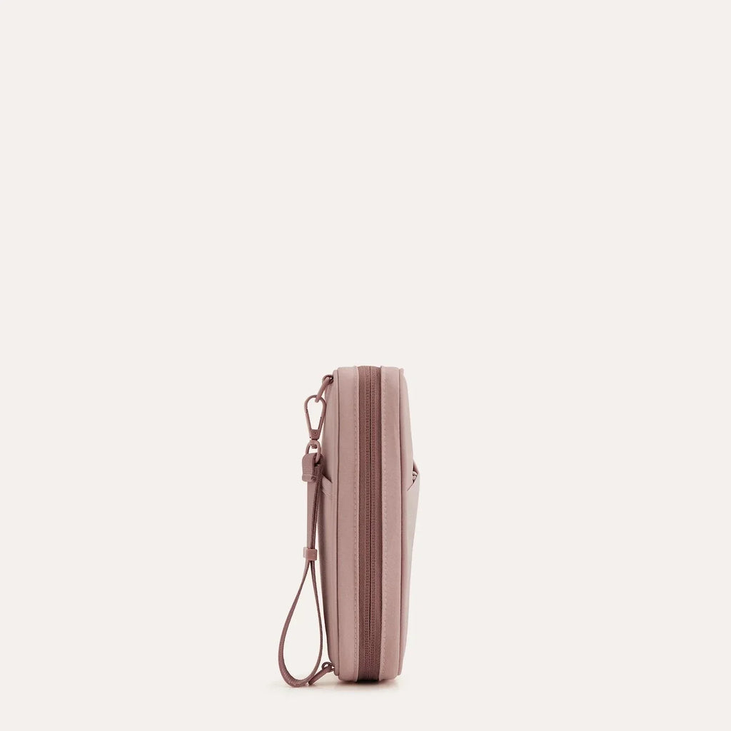 (FREE GIFT)Crush Passport Holder