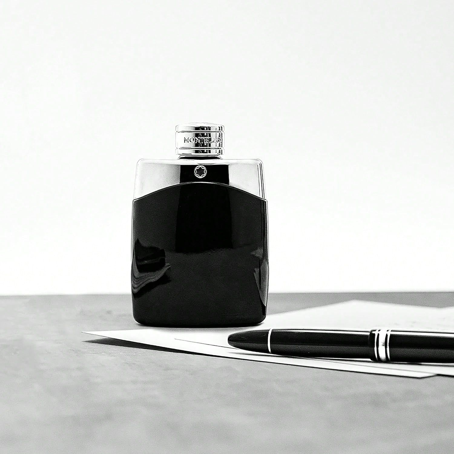 Montblanc Legend Eau de Toilette - Men's Fragrance - Fresh & Fougere - With notes of Bergamot, Jasmine & Sandalwood - 100ml/3.3floz